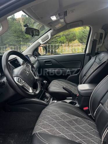 Mitsubishi L200 2022, 102,000 km - 2.4 l - Şabran