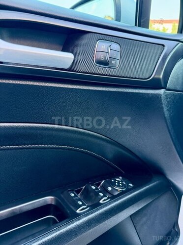 Ford Fusion (North America) 2019, 155,000 km - 2.0 l - Sumqayıt