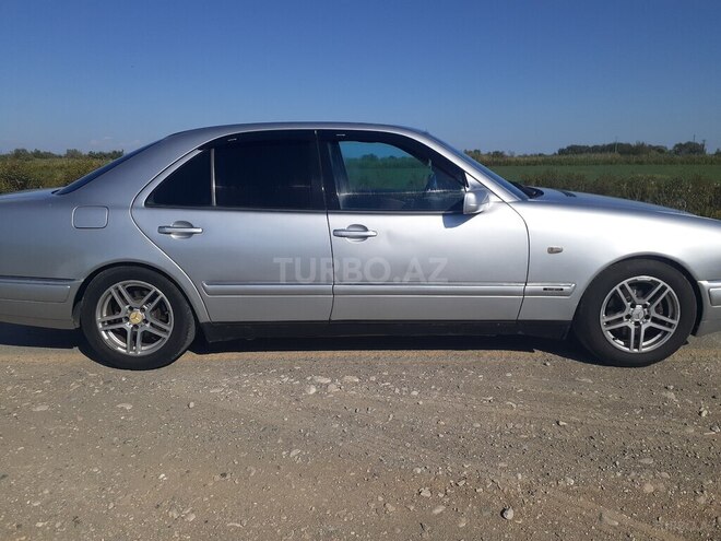 Mercedes E 230 1997, 171,812 km - 2.3 l - Yevlax
