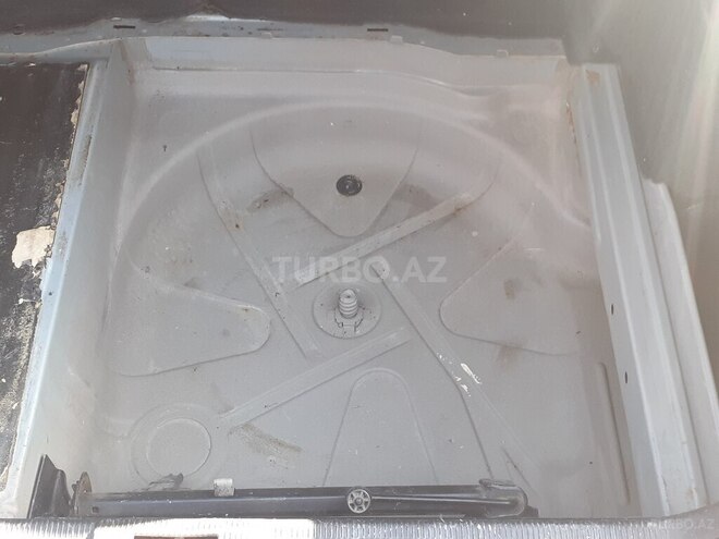 Mercedes E 230 1997, 171,812 km - 2.3 l - Yevlax