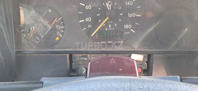 Mercedes  1996, 609,339 km - 2.9 l - Bakı