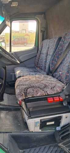 Mercedes  1996, 609,339 km - 2.9 l - Bakı