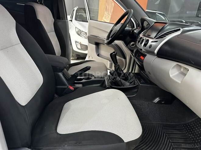 Mitsubishi L200 2014, 298,000 km - 2.5 l - Xırdalan