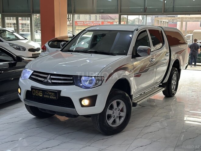 Mitsubishi L200 2014, 298,000 km - 2.5 l - Xırdalan