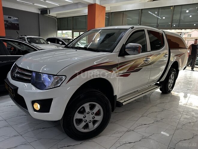 Mitsubishi L200 2014, 298,000 km - 2.5 l - Xırdalan