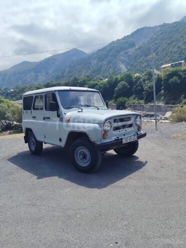 UAZ 469 2004, 100,000 km - 2.4 l - Qax