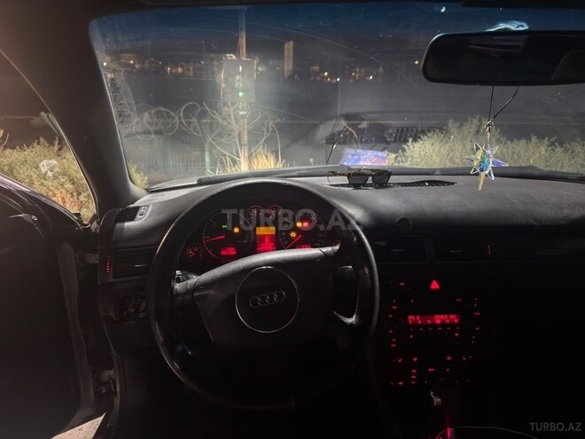 Audi A6 2003, 30,000 km - 2.5 l - Bakı