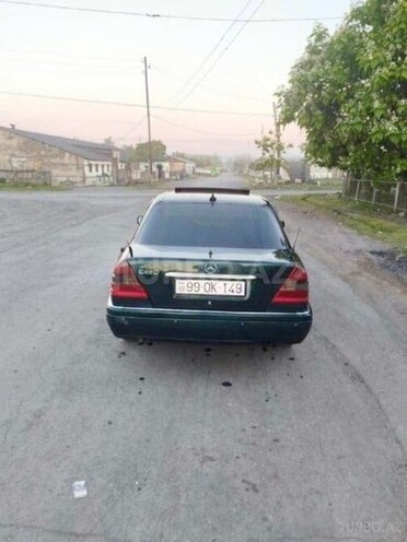 Mercedes C 280 1995, 200,000 km - 2.8 l - Salyan