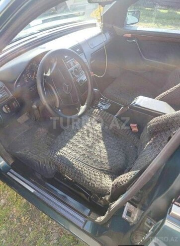 Mercedes C 280 1995, 200,000 km - 2.8 l - Salyan