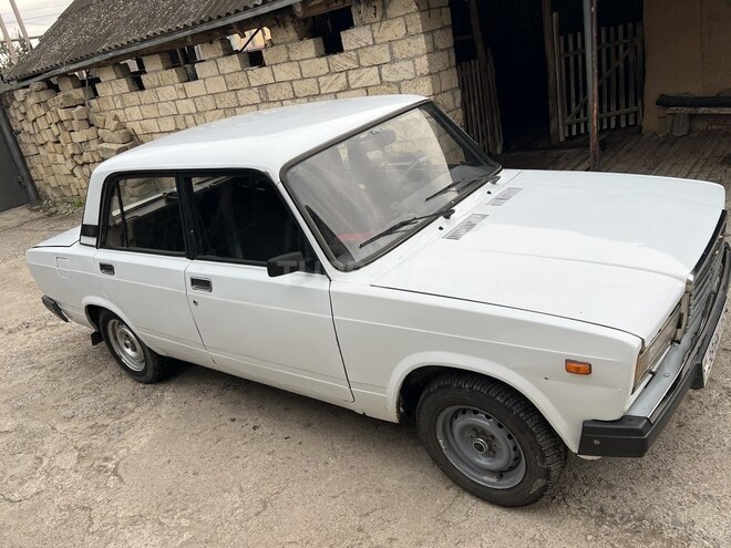 LADA (VAZ) 2107 2004, 200,000 km - 1.6 l - Qusar