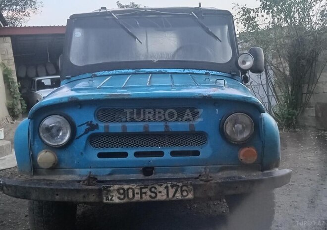 UAZ 469 1993, 450,000 km - 2.5 l - Quba