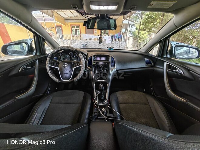 Opel Astra 2011, 271,000 km - 1.3 l - Sabirabad
