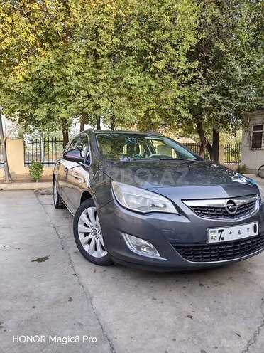 Opel Astra 2011, 271,000 km - 1.3 l - Sabirabad