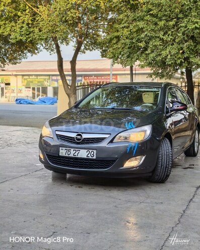 Opel Astra 2011, 271,000 km - 1.3 l - Sabirabad