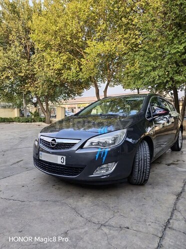 Opel Astra 2011, 271,000 km - 1.3 l - Sabirabad