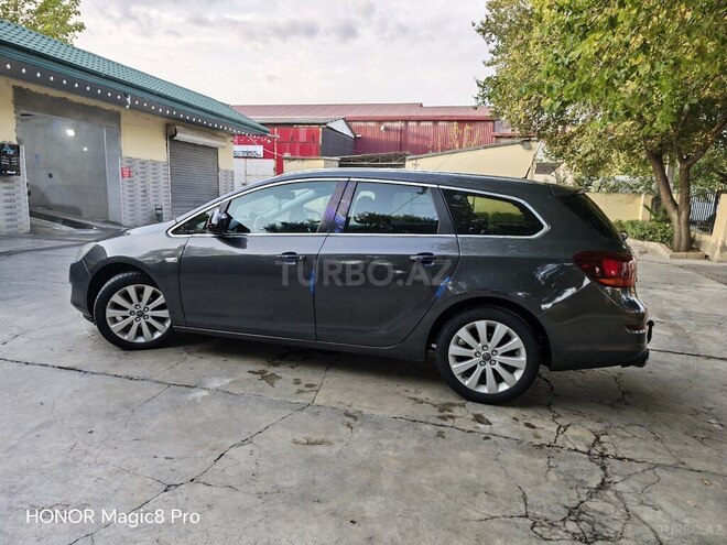 Opel Astra 2011, 271,000 km - 1.3 l - Sabirabad