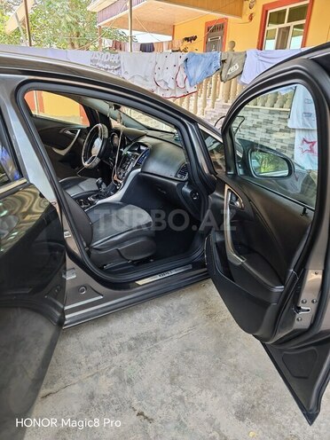 Opel Astra 2011, 271,000 km - 1.3 l - Sabirabad