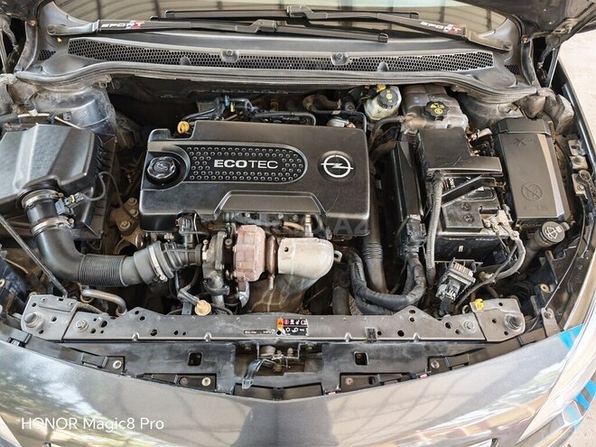 Opel Astra 2011, 271,000 km - 1.3 l - Sabirabad