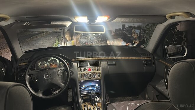 Mercedes E 270 2000, 189,561 km - 2.7 l - Astara