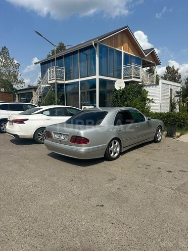 Mercedes E 270 2000, 189,561 km - 2.7 l - Astara