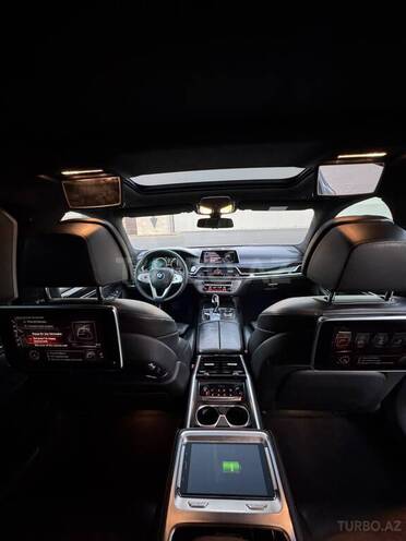 BMW 750 2015, 289,000 km - 4.4 l - Bakı