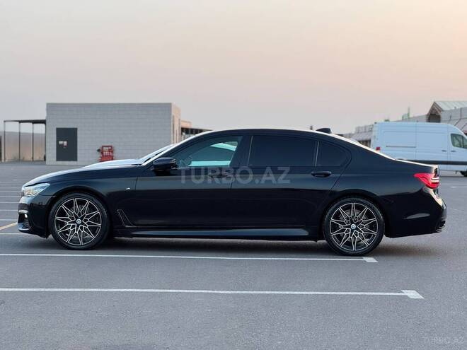 BMW 750 2015, 289,000 km - 4.4 l - Bakı
