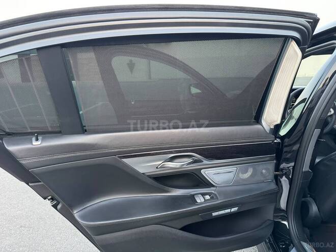 BMW 750 2015, 289,000 km - 4.4 l - Bakı