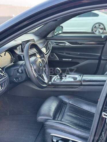 BMW 750 2015, 289,000 km - 4.4 l - Bakı