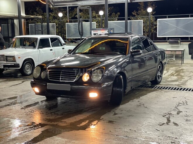 Mercedes E 220 1999, 486,700 km - 2.2 l - Gəncə