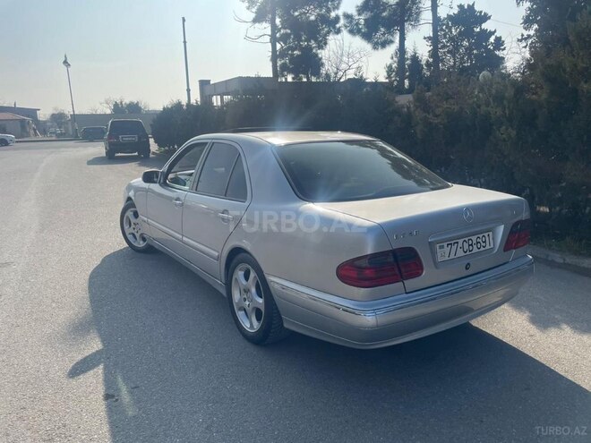 Mercedes E 220 1999, 384,000 km - 2.2 l - Bakı