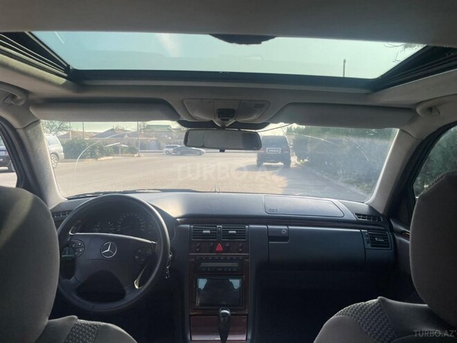 Mercedes E 220 1999, 384,000 km - 2.2 l - Bakı