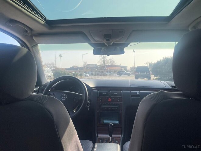 Mercedes E 220 1999, 384,000 km - 2.2 l - Bakı