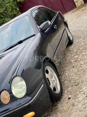 Mercedes E 240 1999, 386,000 km - 2.4 л - Bakı