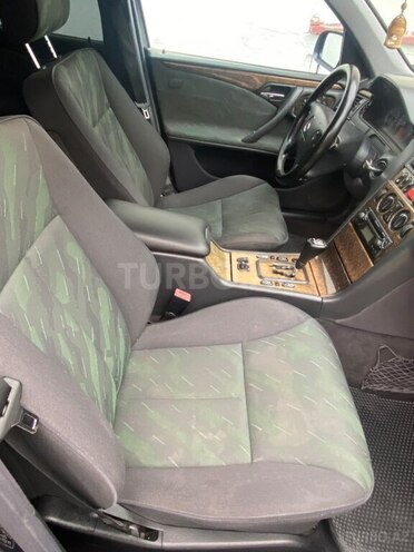 Mercedes E 240 1999, 386,000 km - 2.4 л - Bakı