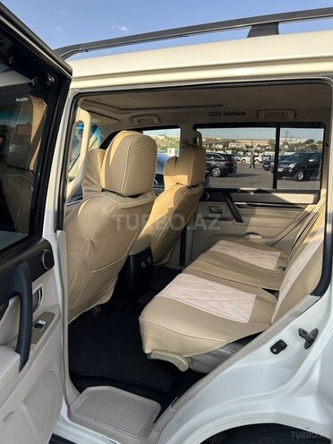 Mitsubishi Pajero 2010, 271,000 km - 3.5 л - Bakı