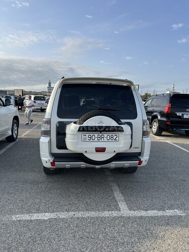 Mitsubishi Pajero 2010, 271,000 km - 3.5 л - Bakı