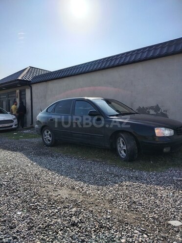 Hyundai Elantra 2003, 355,000 km - 2.0 l - Quba