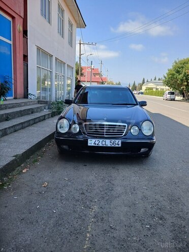 Mercedes E 320 2001, 300,000 km - 3.2 л - Lənkəran