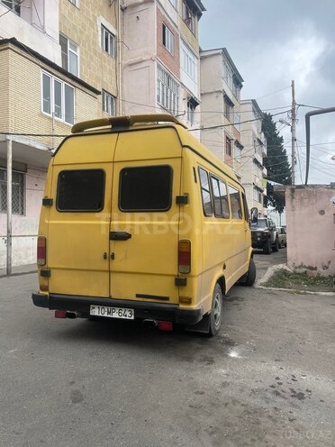 Mercedes 208 D 1991, 222,252 km - 2.3 л - Qazax