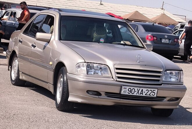 Mercedes C 220 1996, 390,587 km - 2.2 л - Bakı