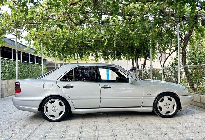 Mercedes C 240 1997, 379,000 km - 2.4 l - Kürdəmir
