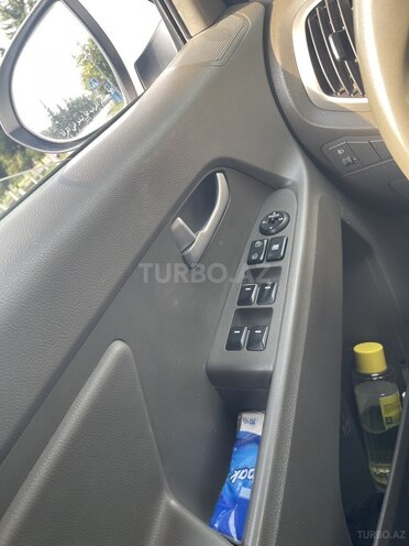 Kia Sportage 2012, 218,600 km - 2.0 l - Zaqatala