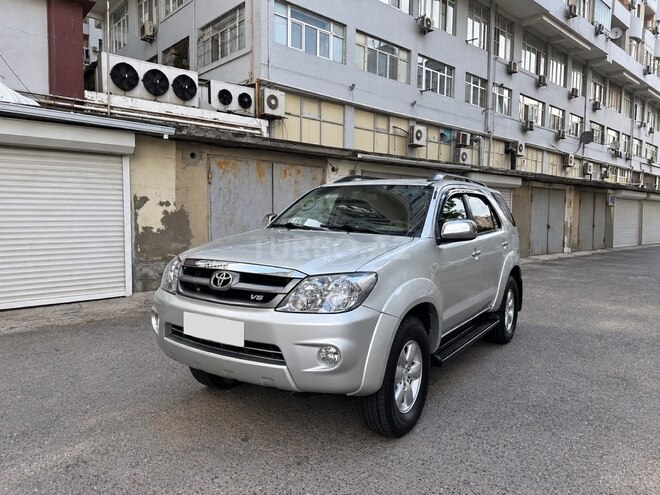 Toyota Fortuner 2006, 316,000 km - 4.0 l - Bakı