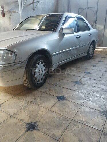 Mercedes E 220 1995, 552,698 km - 2.2 l - Gəncə