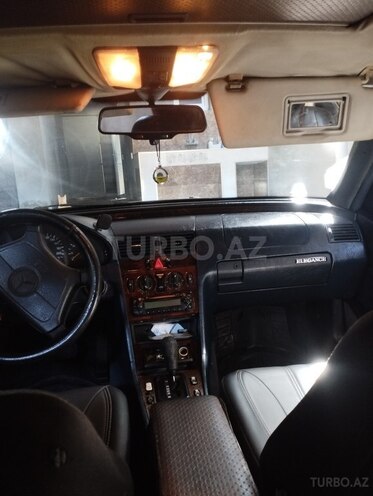 Mercedes E 220 1995, 552,698 km - 2.2 l - Gəncə