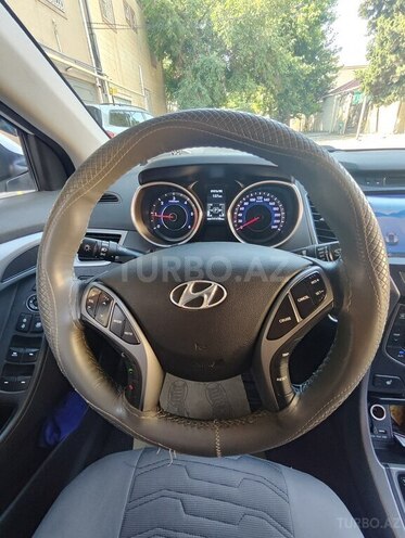 Hyundai Avante 2015, 143,700 km - 1.6 л - Bakı