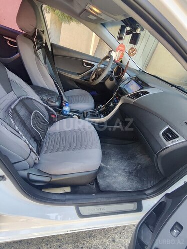Hyundai Avante 2015, 143,700 km - 1.6 л - Bakı