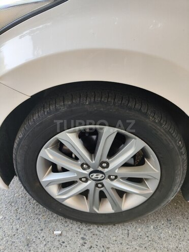 Hyundai Avante 2015, 143,700 km - 1.6 л - Bakı
