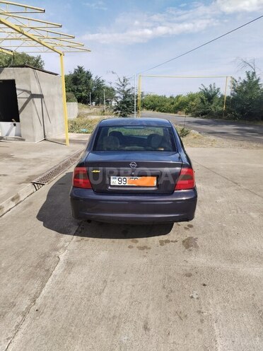 Opel Vectra 2000, 375,867 km - 1.6 l - Qazax