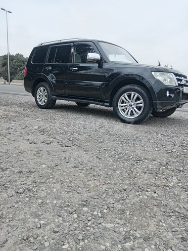 Mitsubishi Pajero 2007, 298,000 km - 3.0 л - Qusar